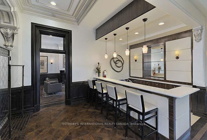 28 Linden Street 402, Toronto Unit: 402
