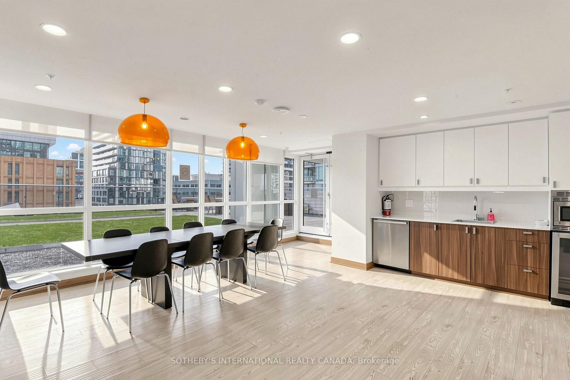 295 Adelaide Street W 3906, Toronto Unit: 3906
