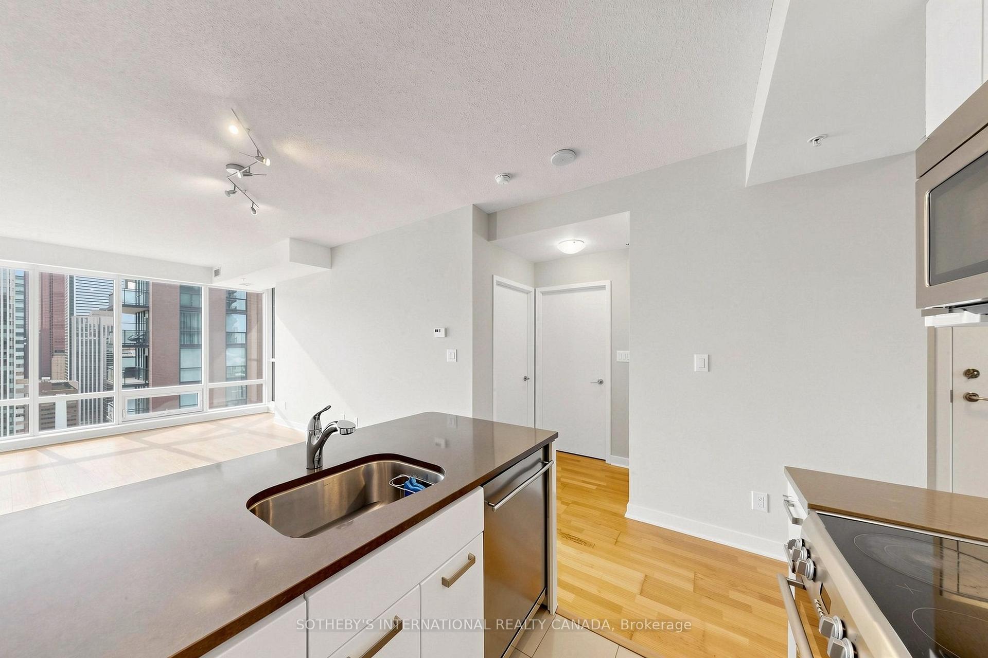 295 Adelaide Street W 3906, Toronto Unit: 3906