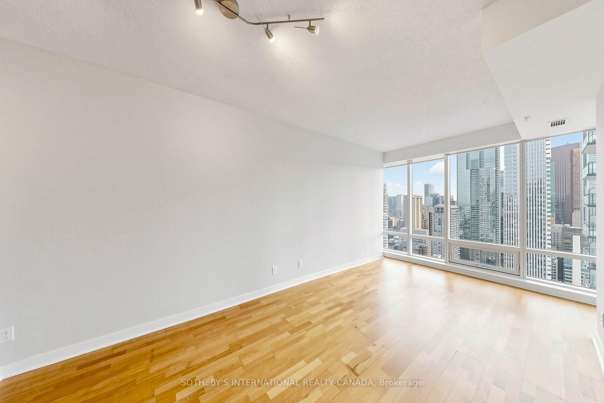 295 Adelaide Street W 3906, Toronto Unit: 3906