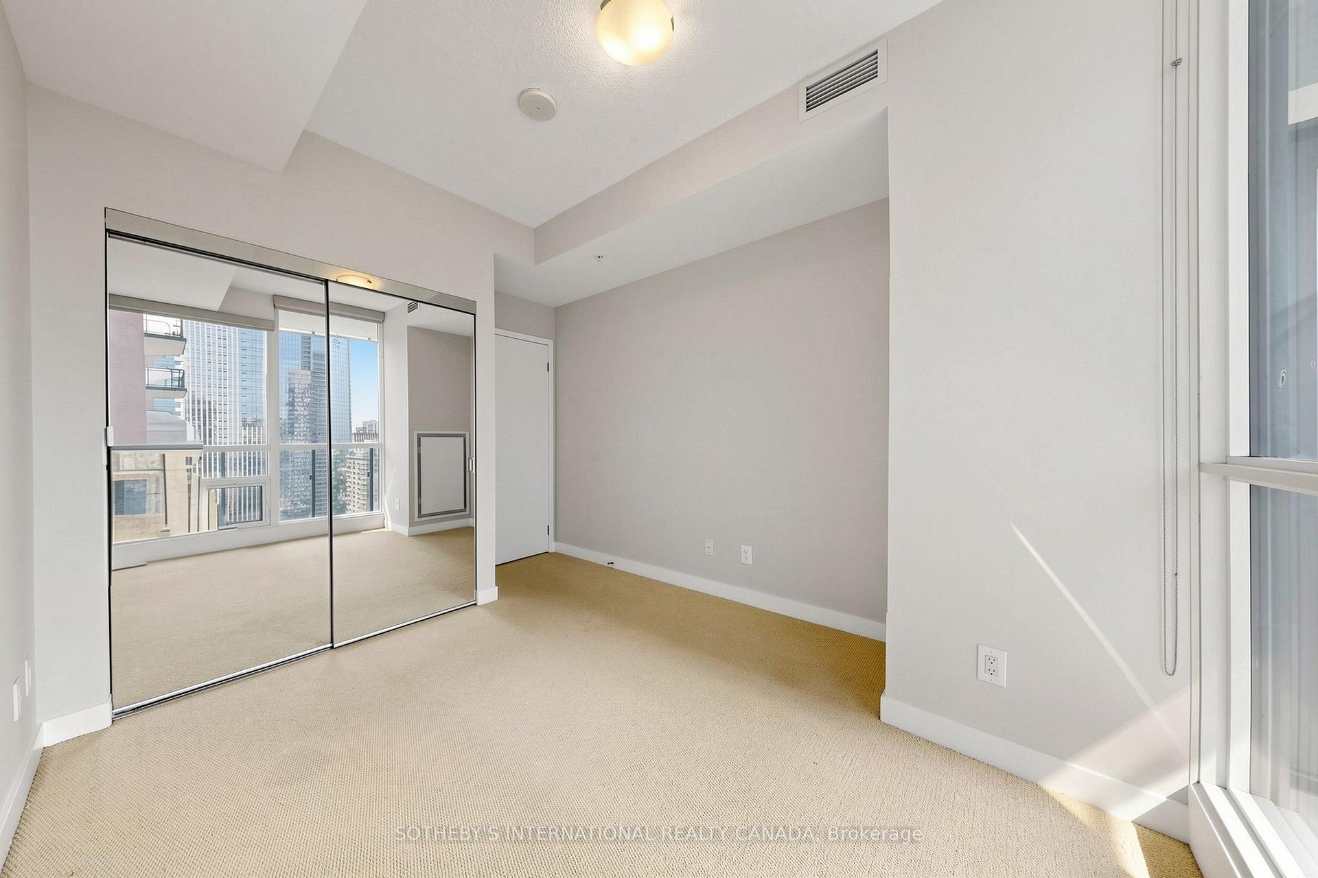 295 Adelaide Street W 3906, Toronto Unit: 3906