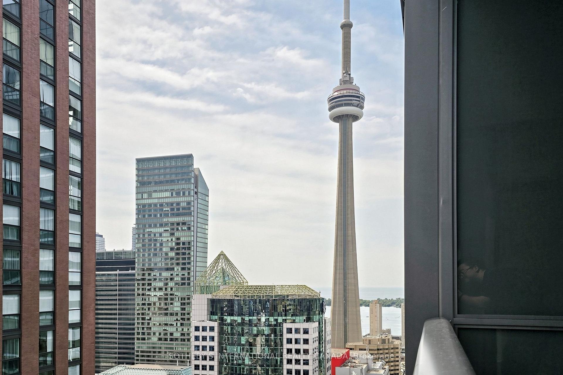 295 Adelaide Street W 3906, Toronto Unit: 3906