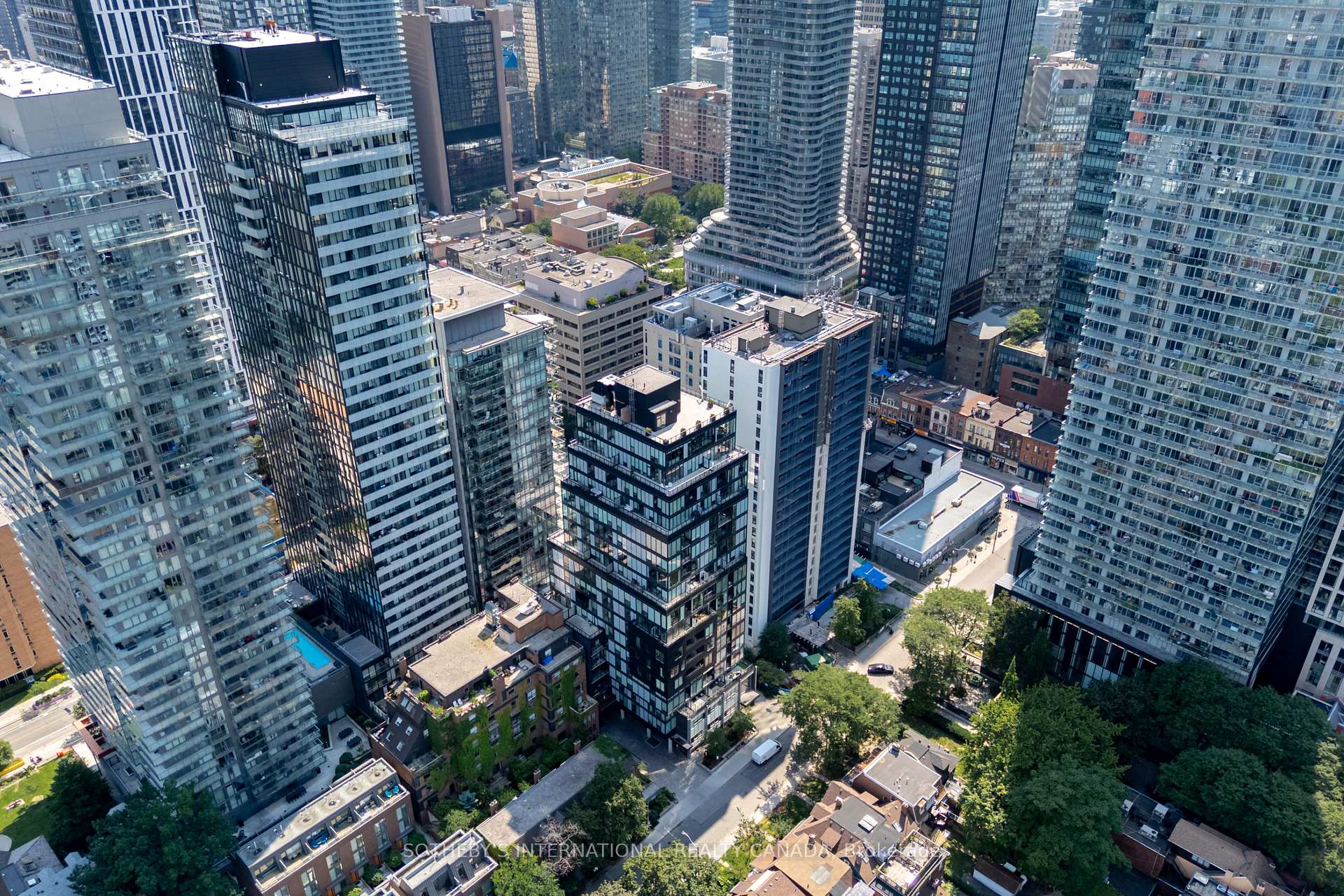 17 Dundonald Street 302, Toronto Unit: 302