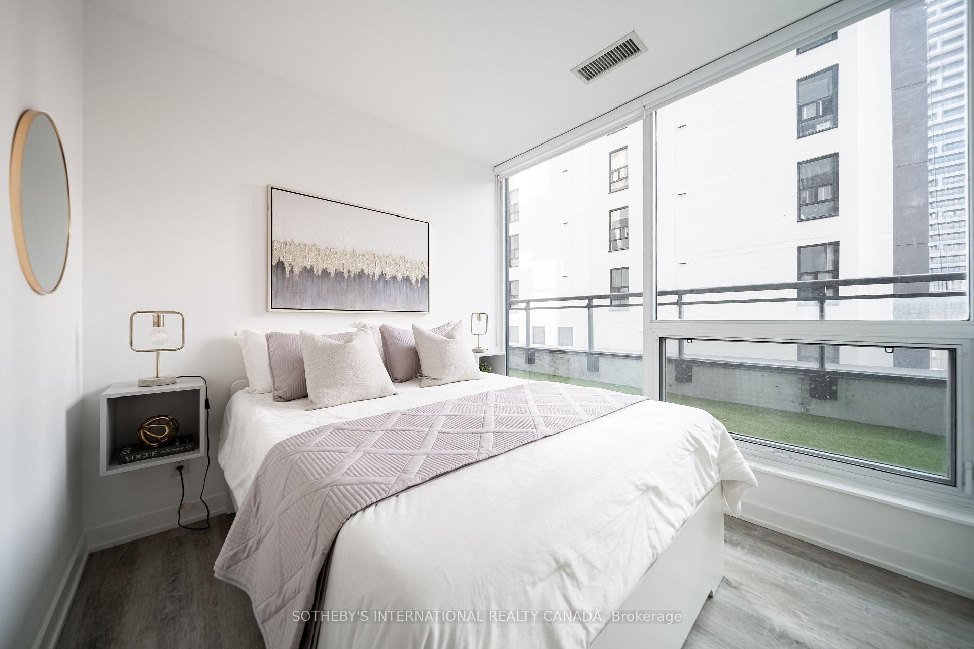 17 Dundonald Street 302, Toronto Unit: 302