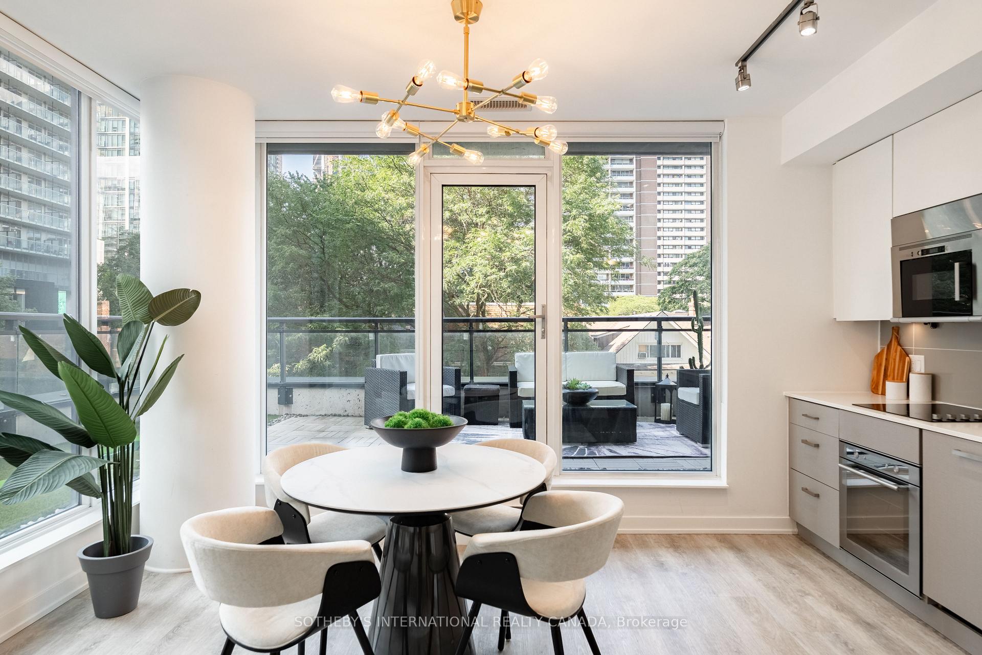 17 Dundonald Street 302, Toronto Unit: 302