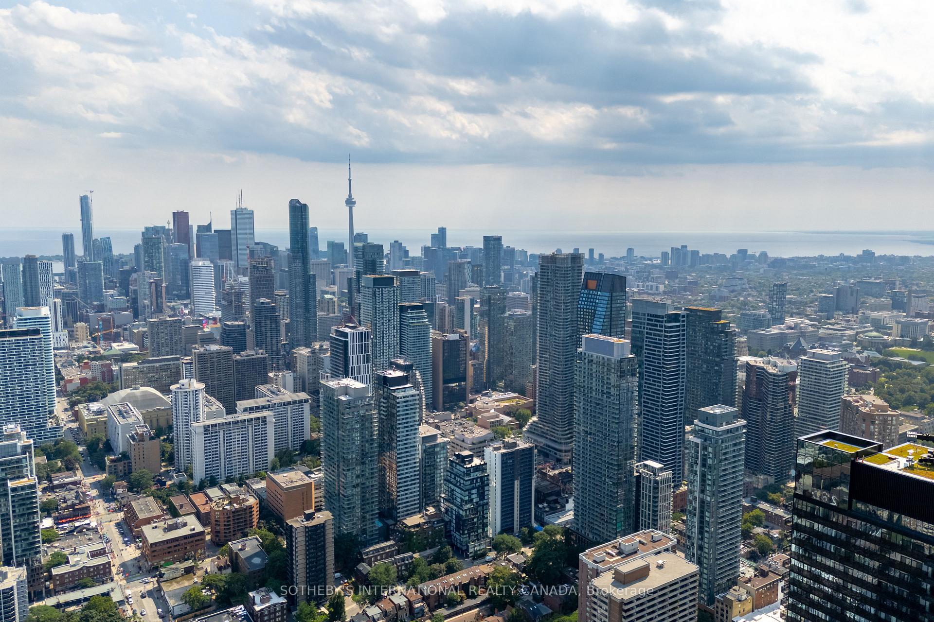 17 Dundonald Street 302, Toronto Unit: 302