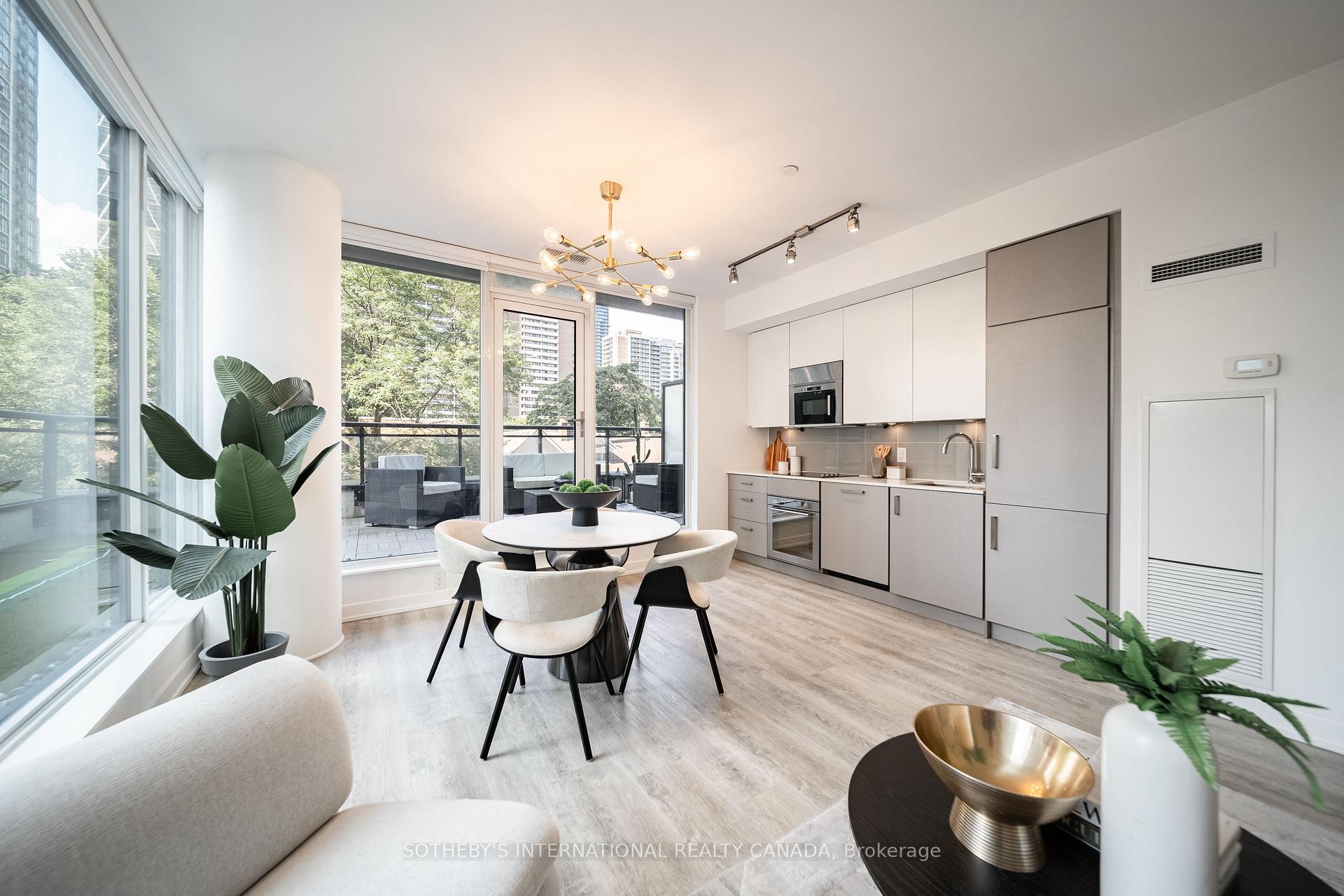 17 Dundonald Street 302, Toronto Unit: 302