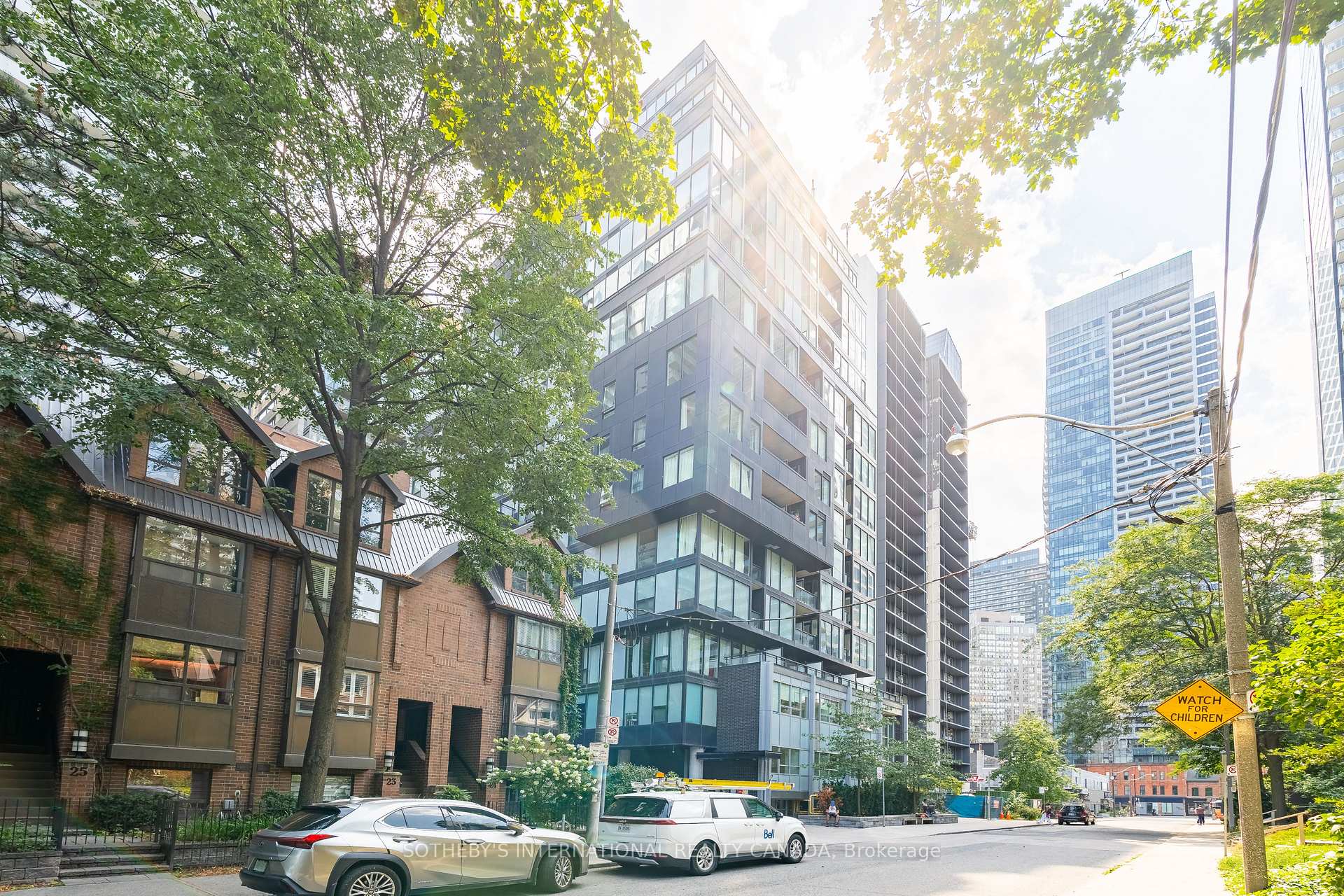 17 Dundonald Street 302, Toronto Unit: 302