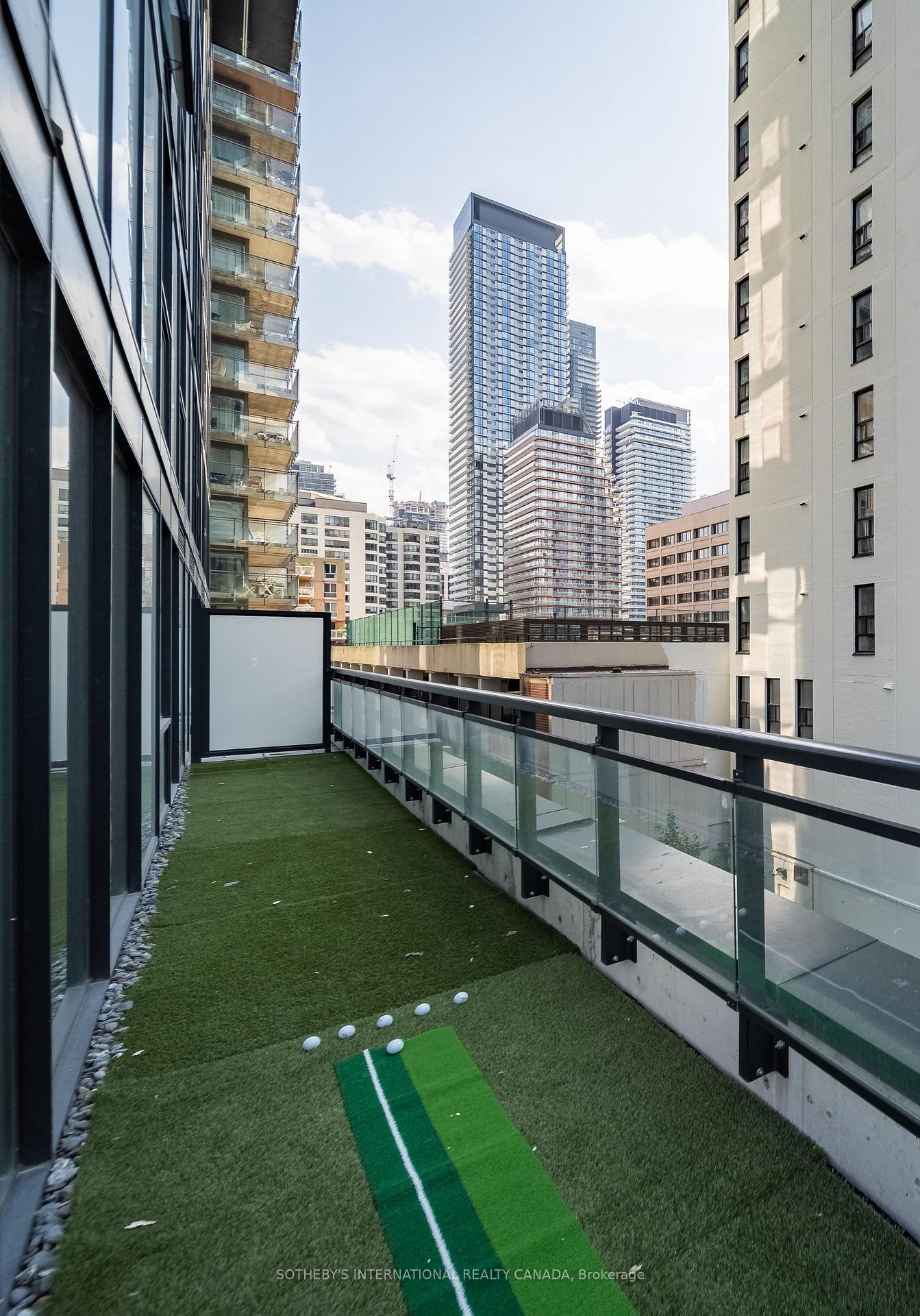 17 Dundonald Street 302, Toronto Unit: 302
