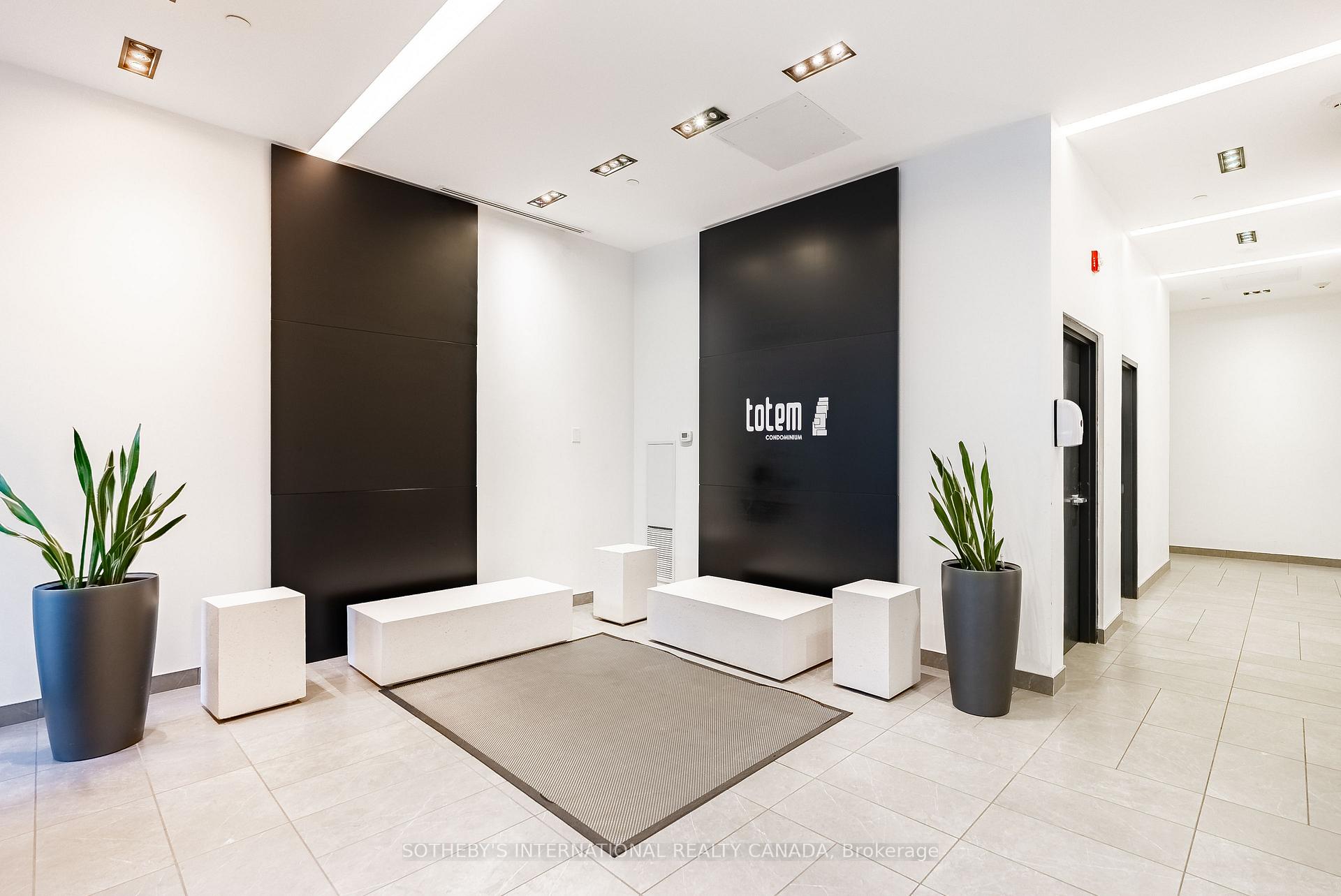 17 Dundonald Street 302, Toronto Unit: 302