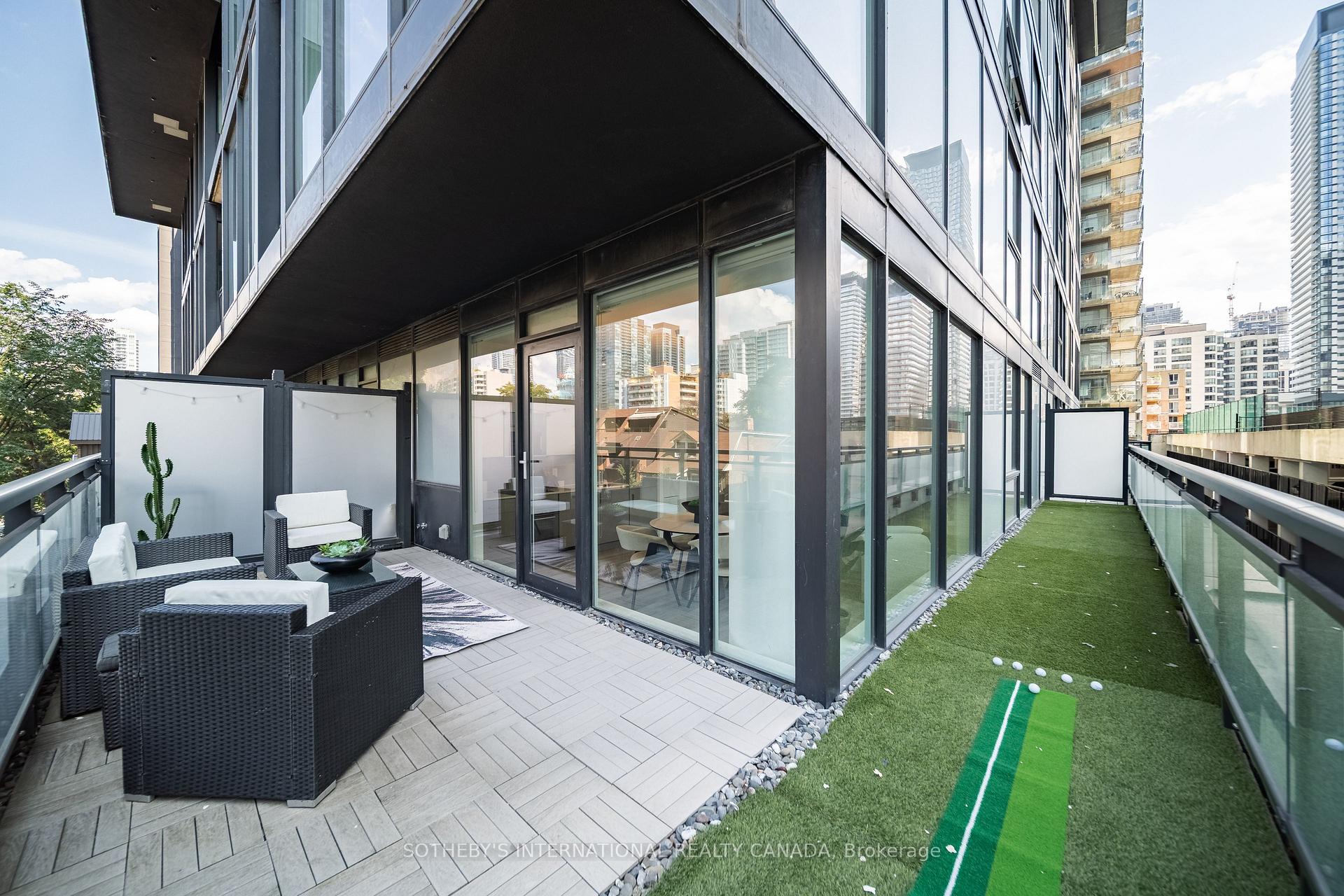 17 Dundonald Street 302, Toronto Unit: 302