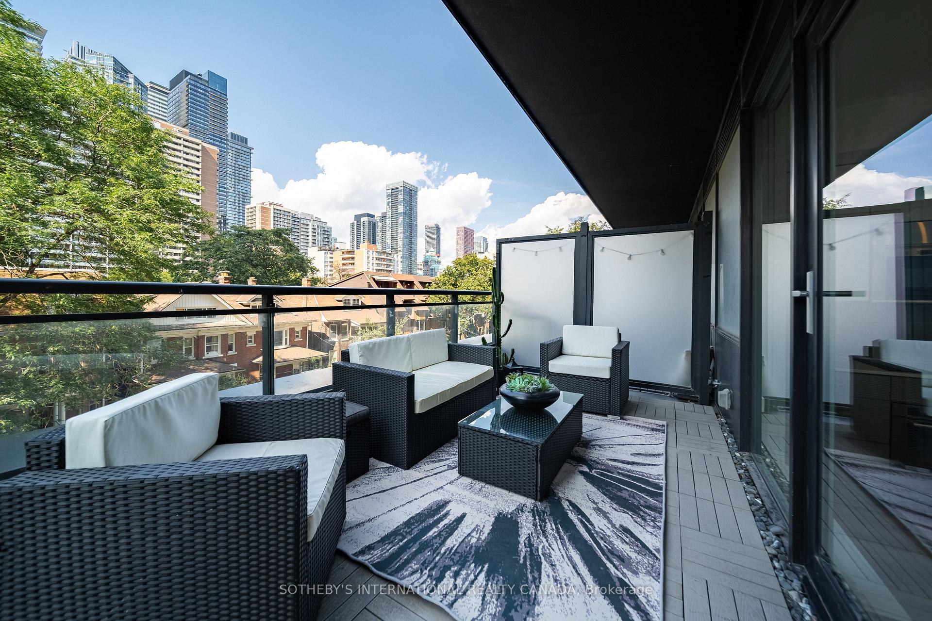 17 Dundonald Street 302, Toronto Unit: 302