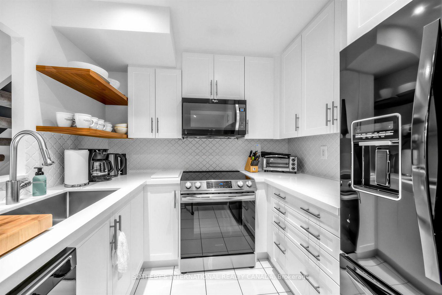 142 Pears Avenue A10, Toronto Unit: A10