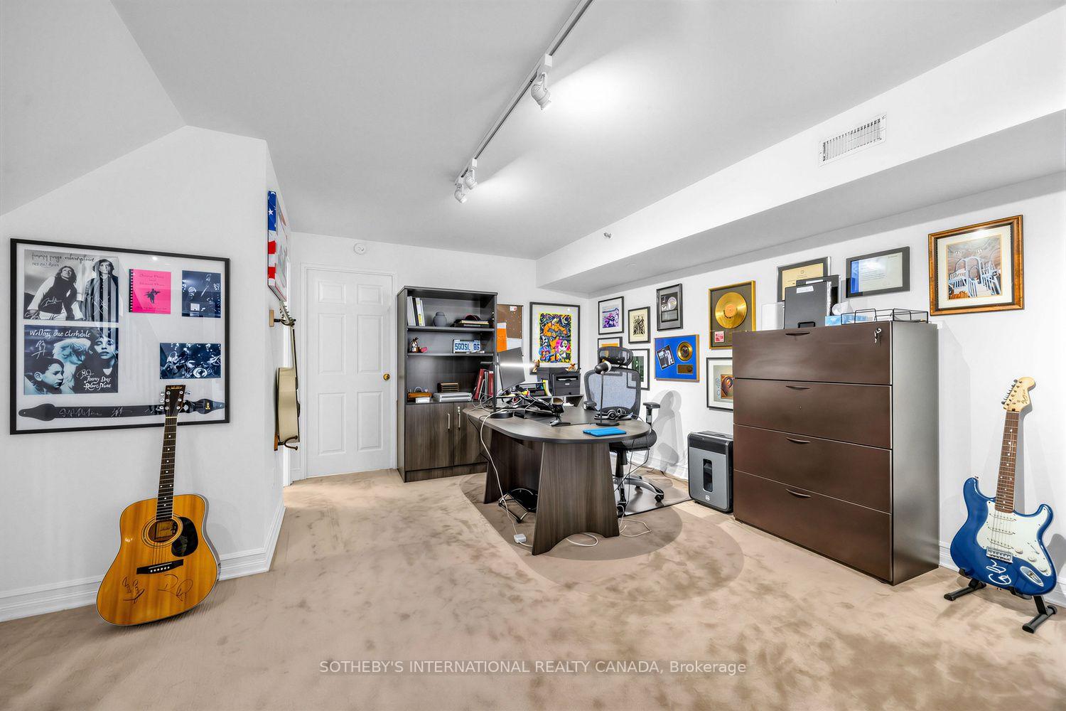 142 Pears Avenue A10, Toronto Unit: A10
