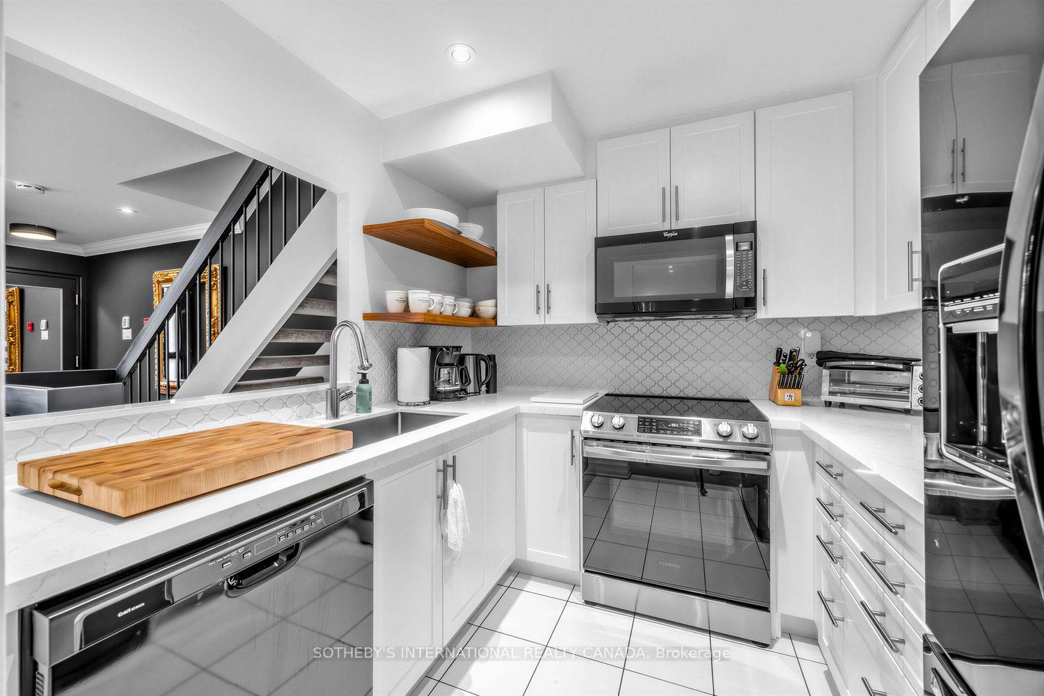 142 Pears Avenue A10, Toronto Unit: A10