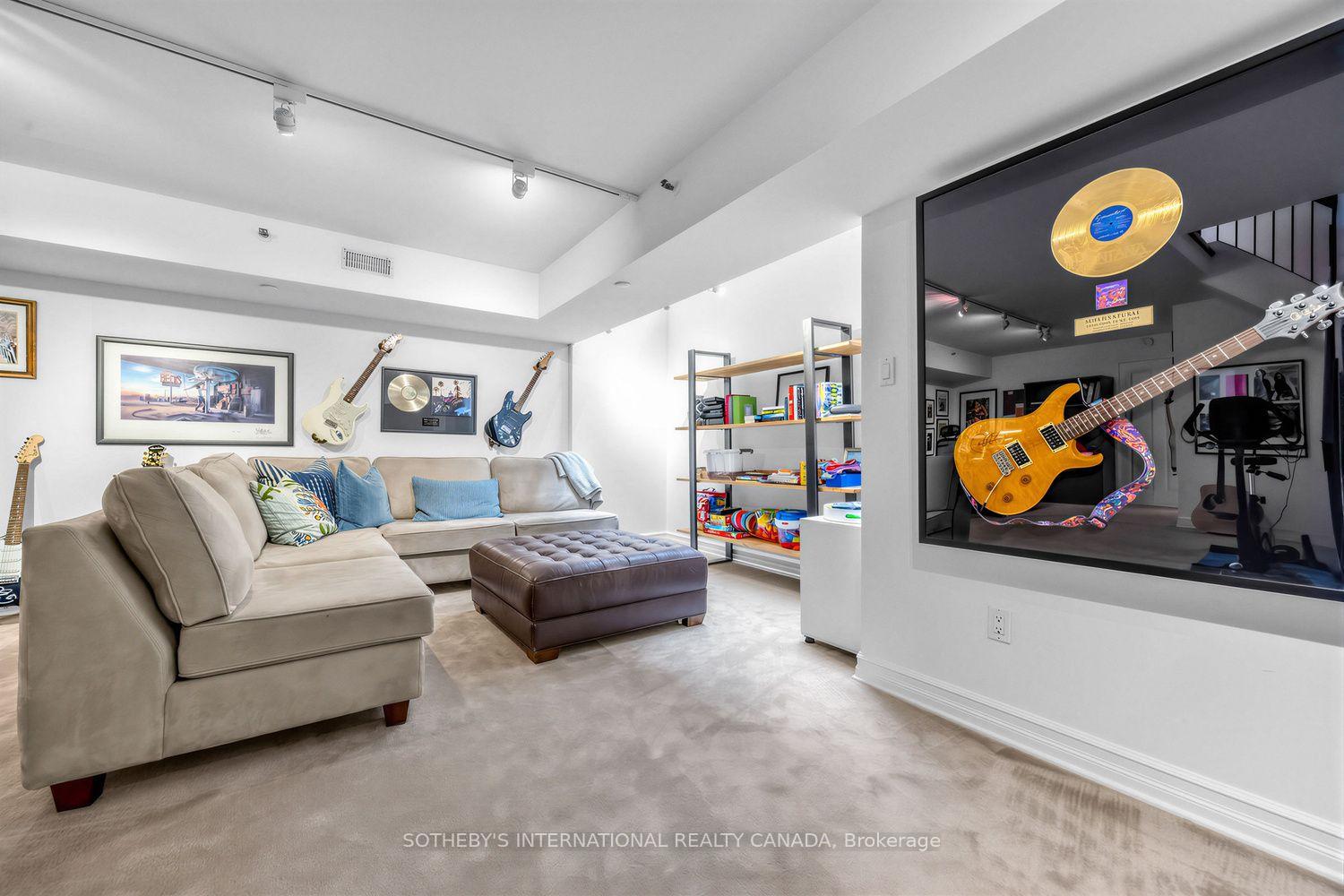142 Pears Avenue A10, Toronto Unit: A10