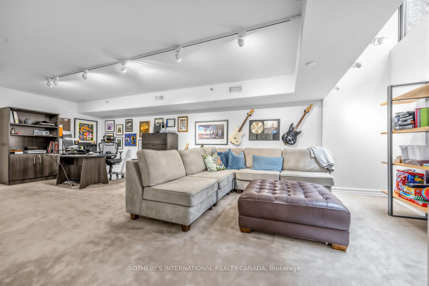 142 Pears Avenue A10, Toronto Unit: A10