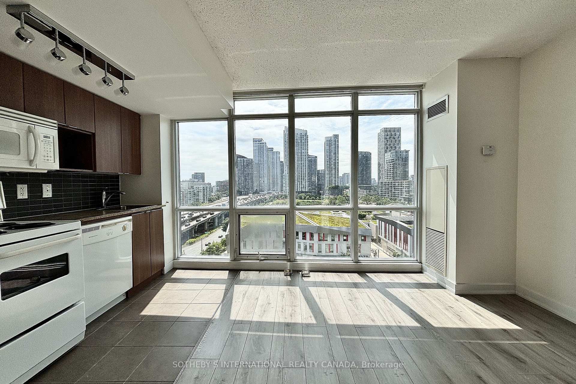 11 Brunel Court 1216, Toronto Unit: 1216