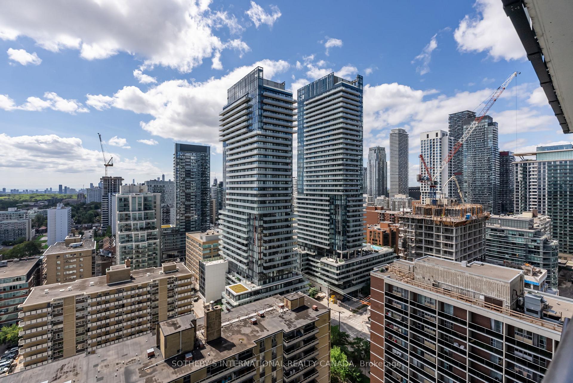 127 W BROADWAY Avenue 2302, Toronto Unit: 2302