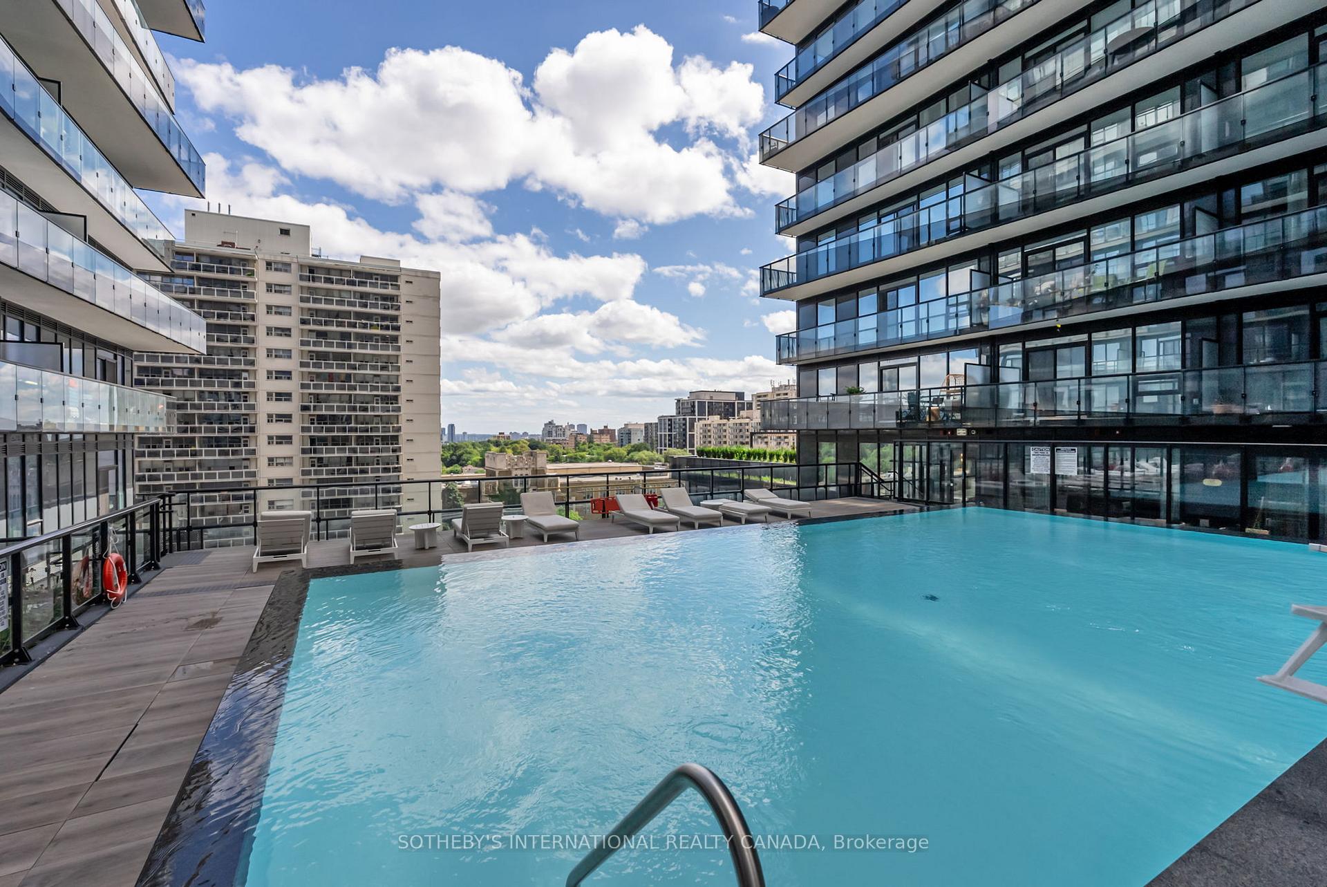 127 W BROADWAY Avenue 2302, Toronto Unit: 2302
