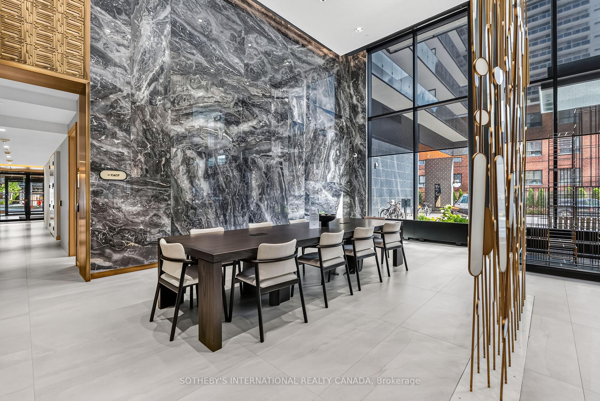 127 W BROADWAY Avenue 2302, Toronto Unit: 2302