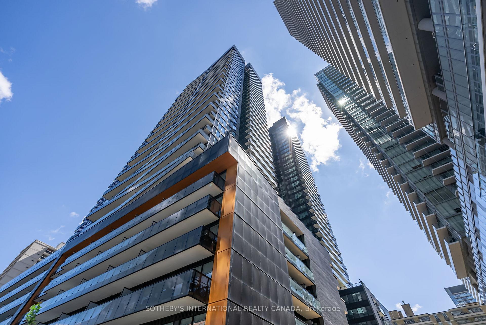127 W BROADWAY Avenue 2302, Toronto Unit: 2302