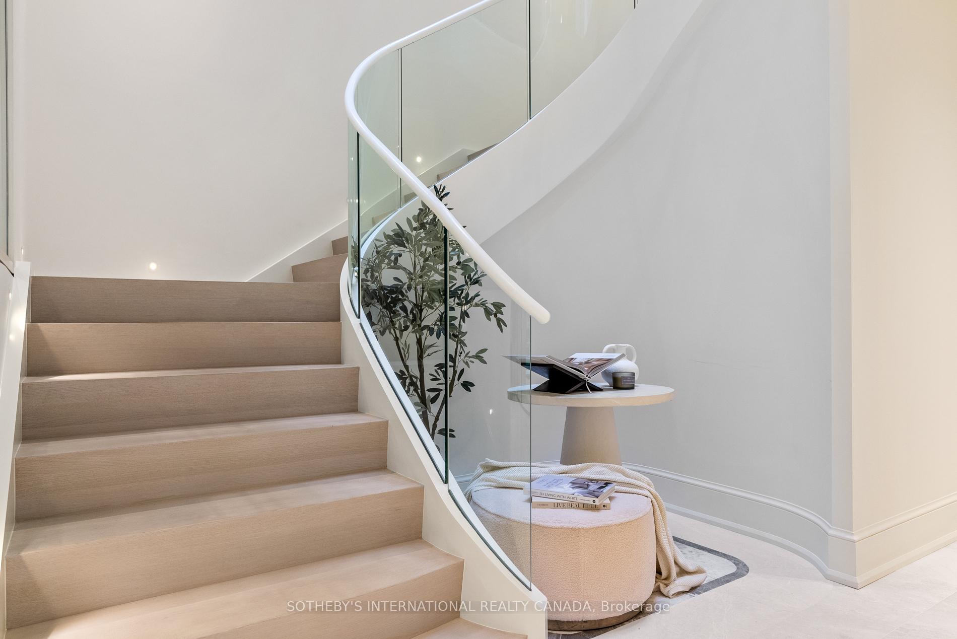 84 Old Forest Hill Road, Toronto