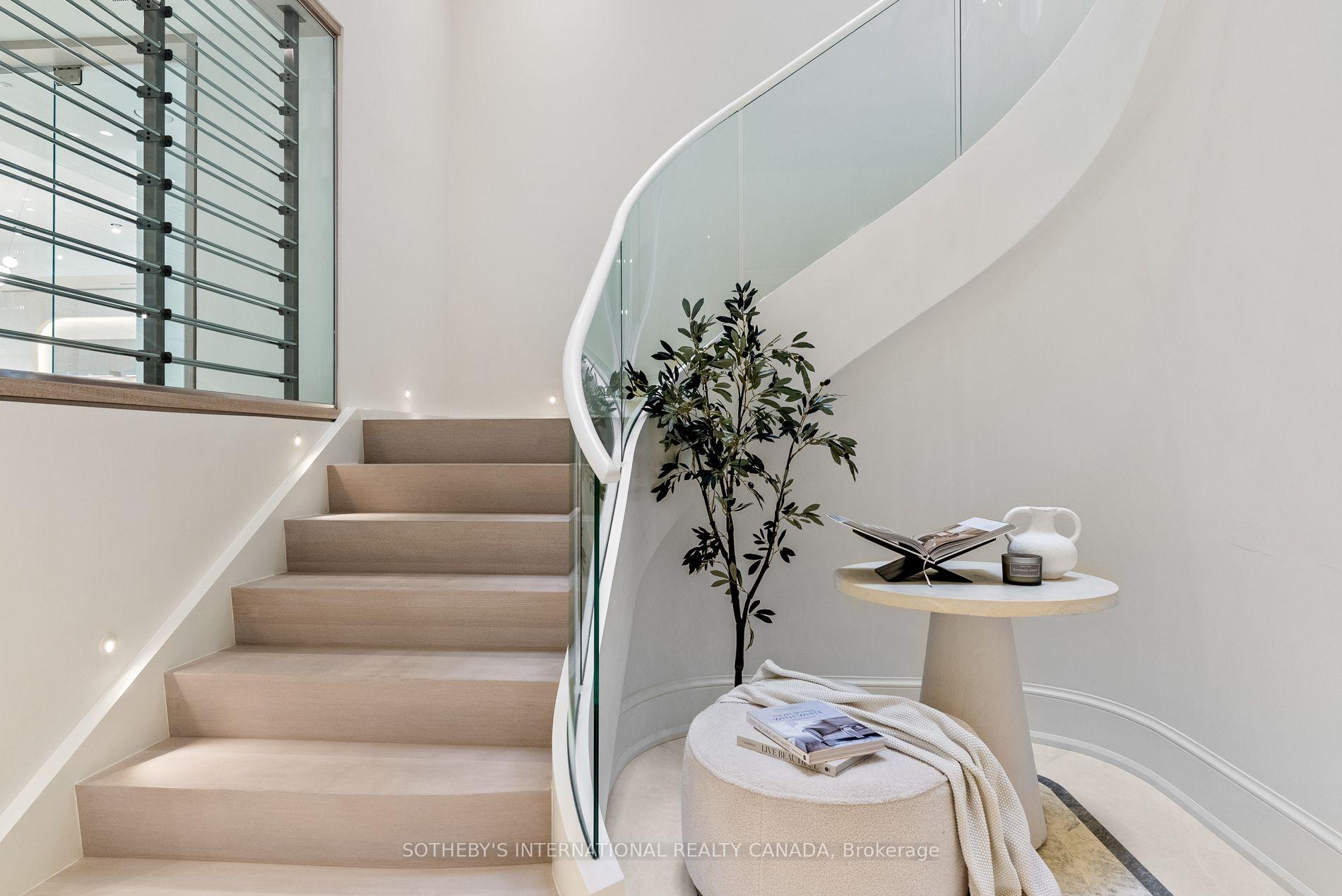 84 Old Forest Hill Road, Toronto