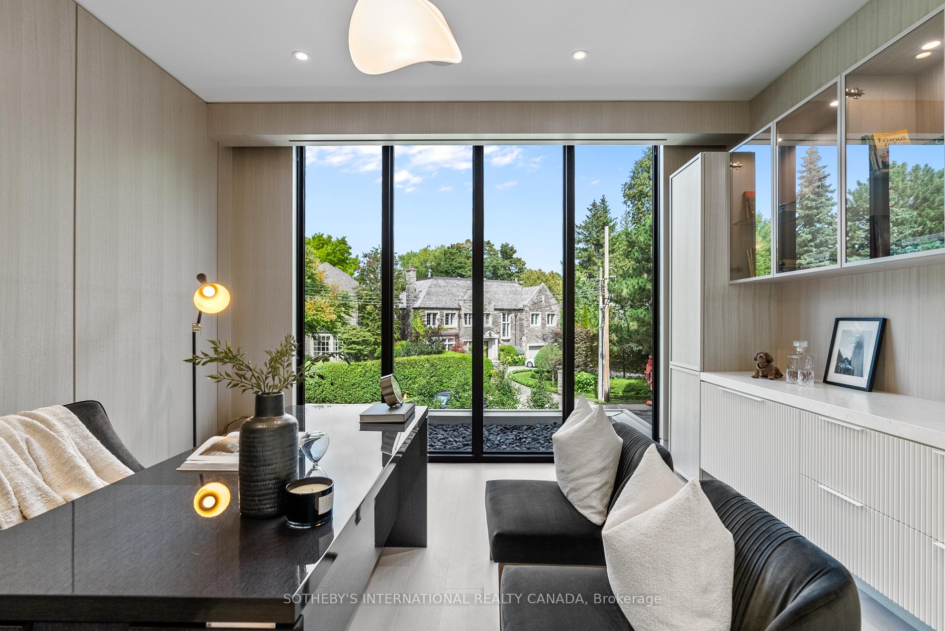 84 Old Forest Hill Road, Toronto