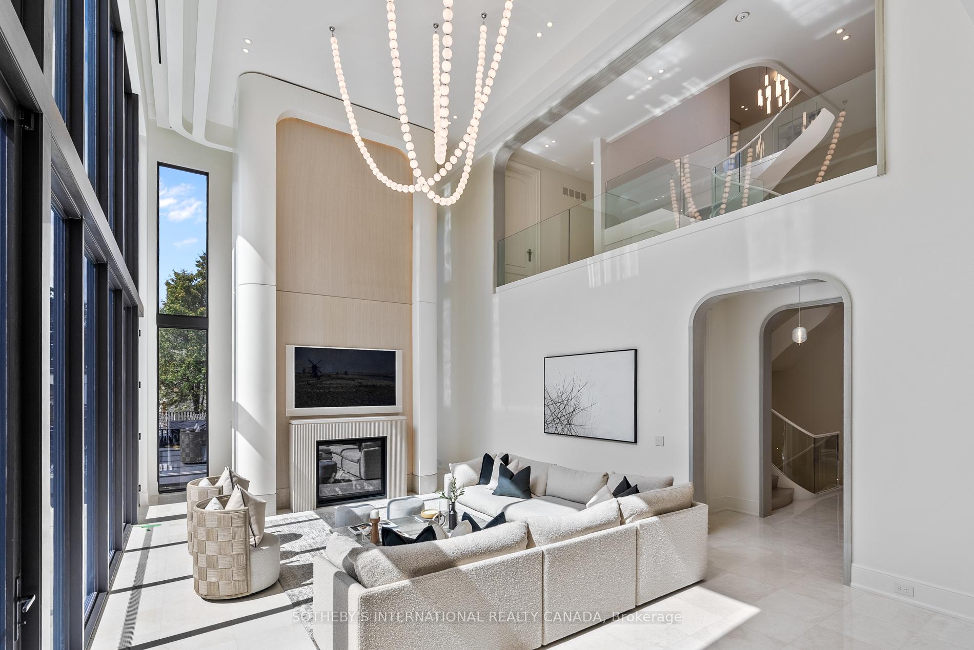 84 Old Forest Hill Road, Toronto