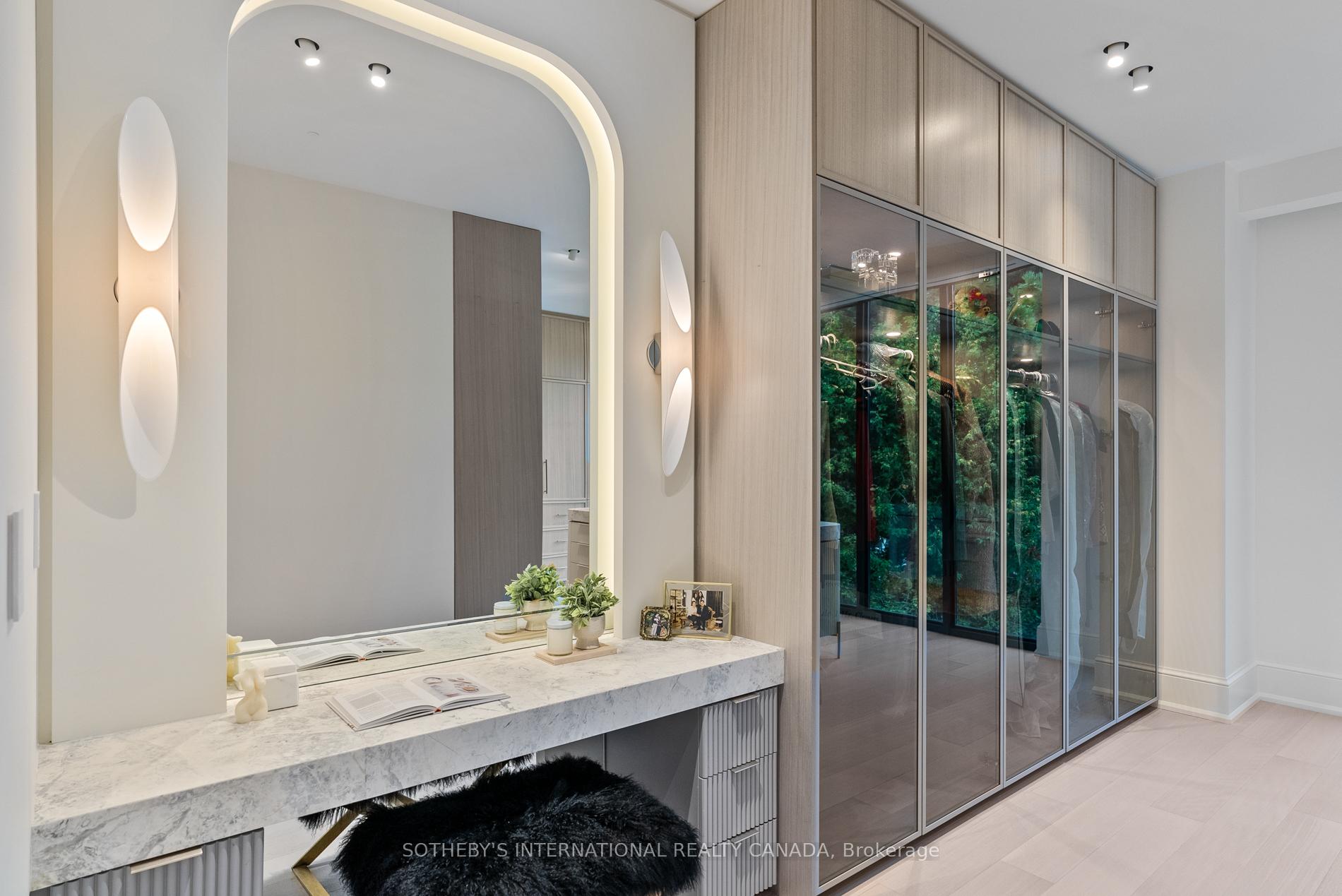 84 Old Forest Hill Road, Toronto