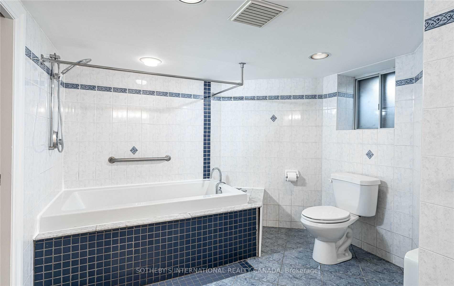 213 Shaw Street Lower, Toronto Unit: Lower