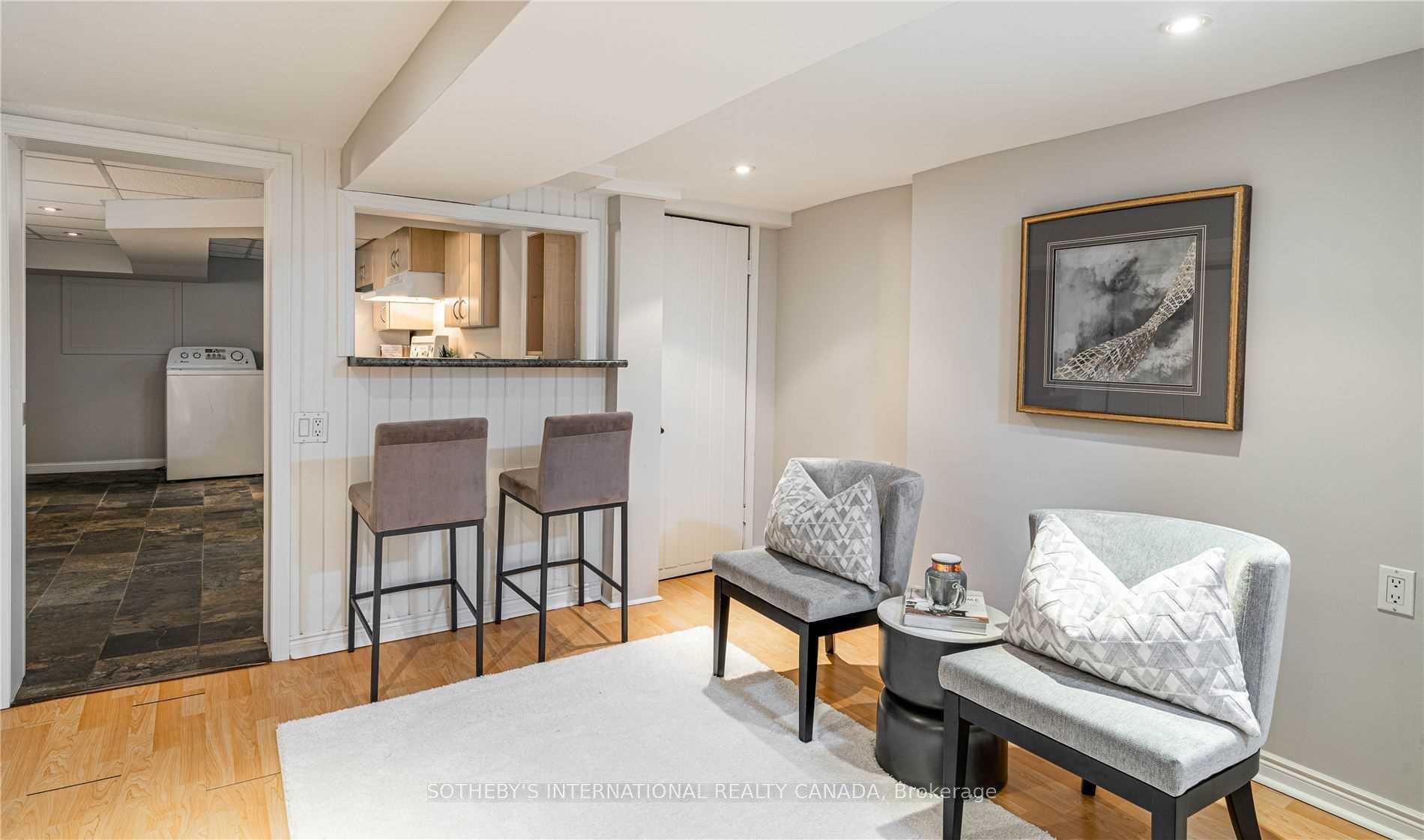 213 Shaw Street Lower, Toronto Unit: Lower