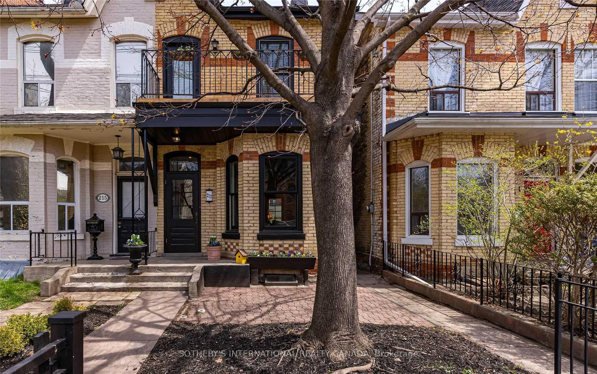 213 Shaw Street Lower, Toronto Unit: Lower