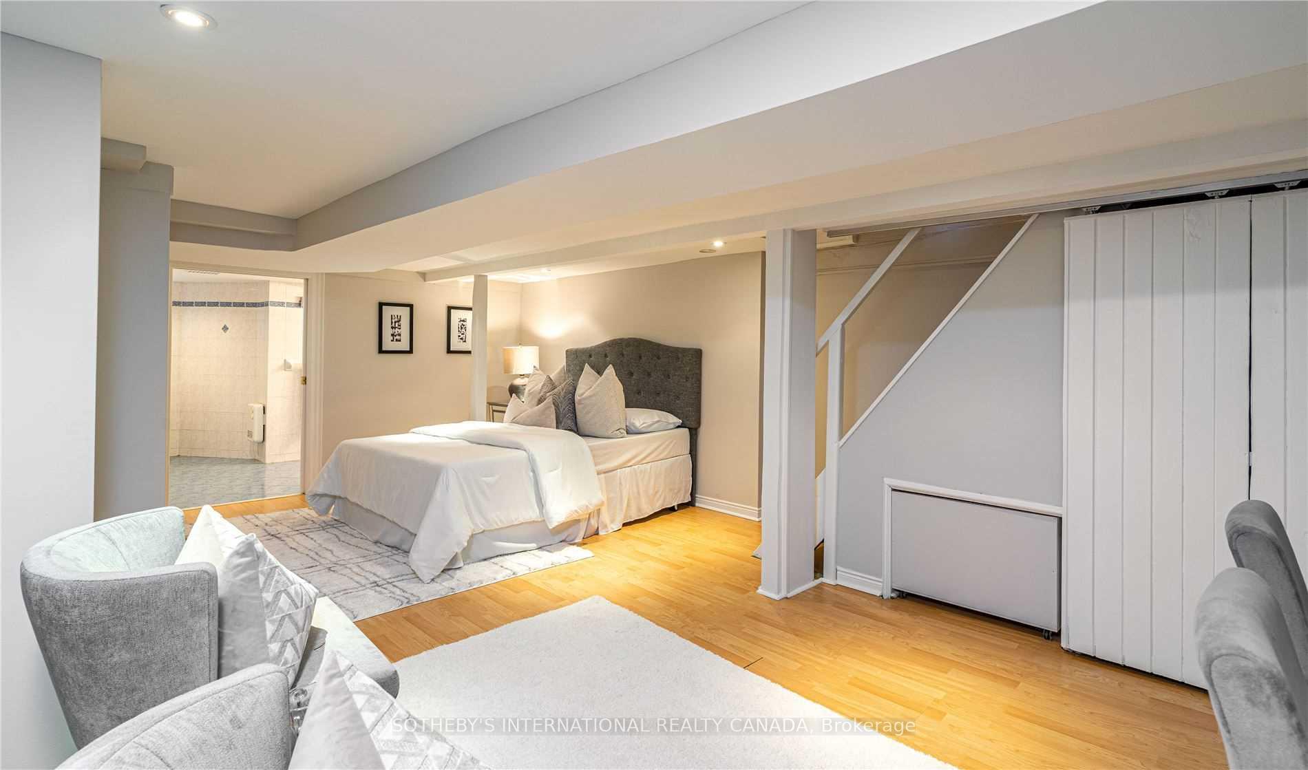213 Shaw Street Lower, Toronto Unit: Lower