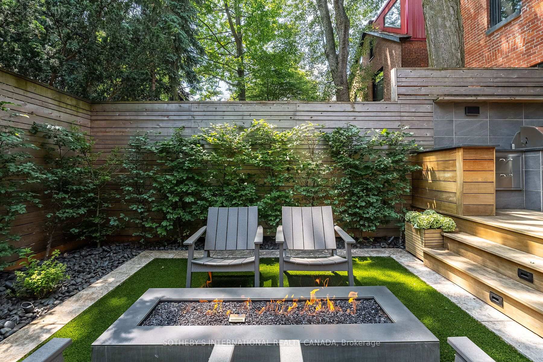 33 Tranby Avenue, Toronto
