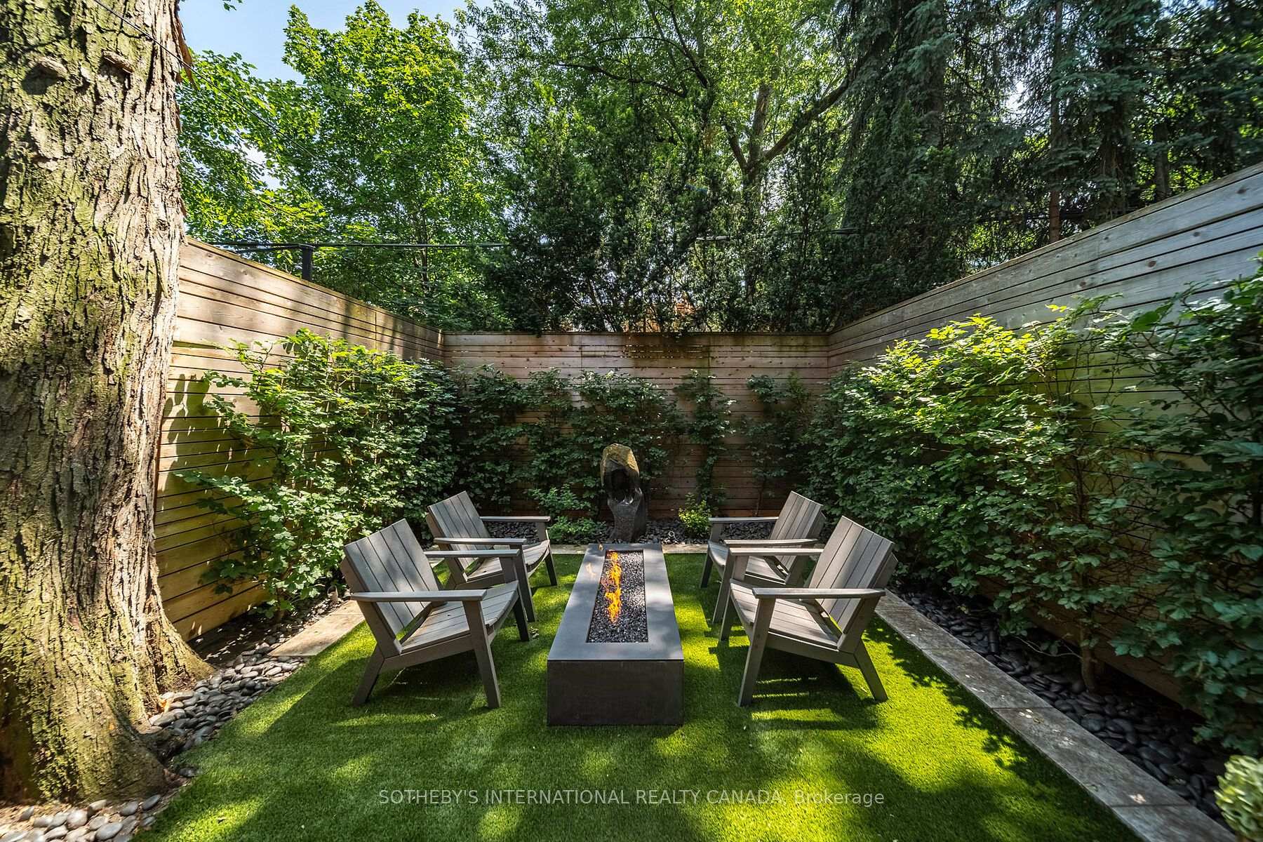 33 Tranby Avenue, Toronto