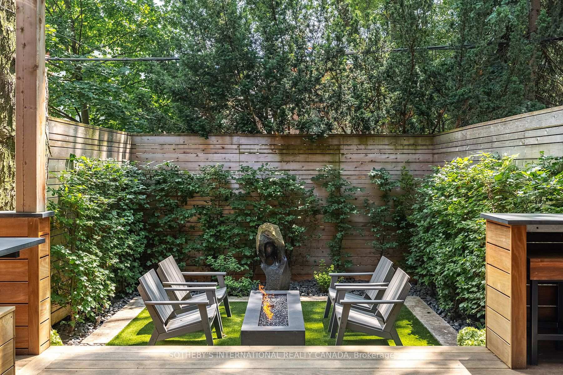 33 Tranby Avenue, Toronto