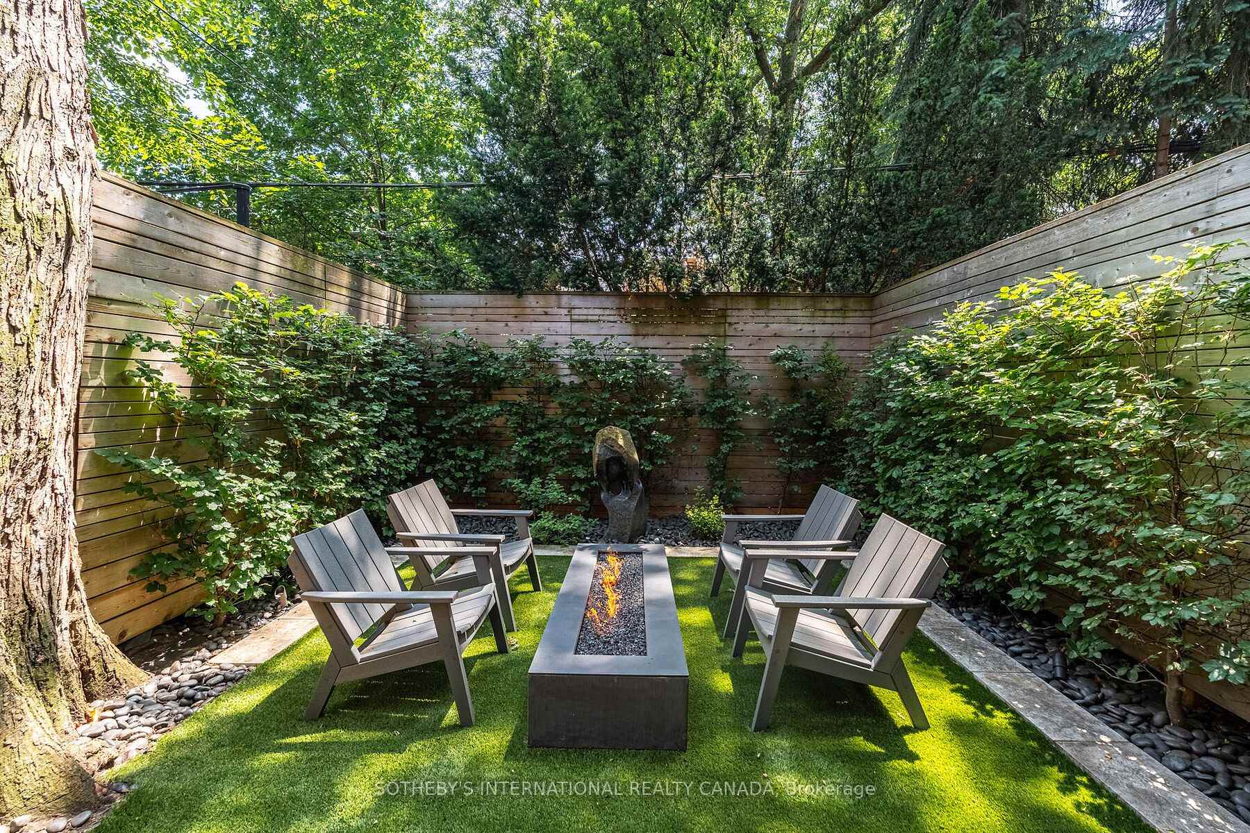 33 Tranby Avenue, Toronto