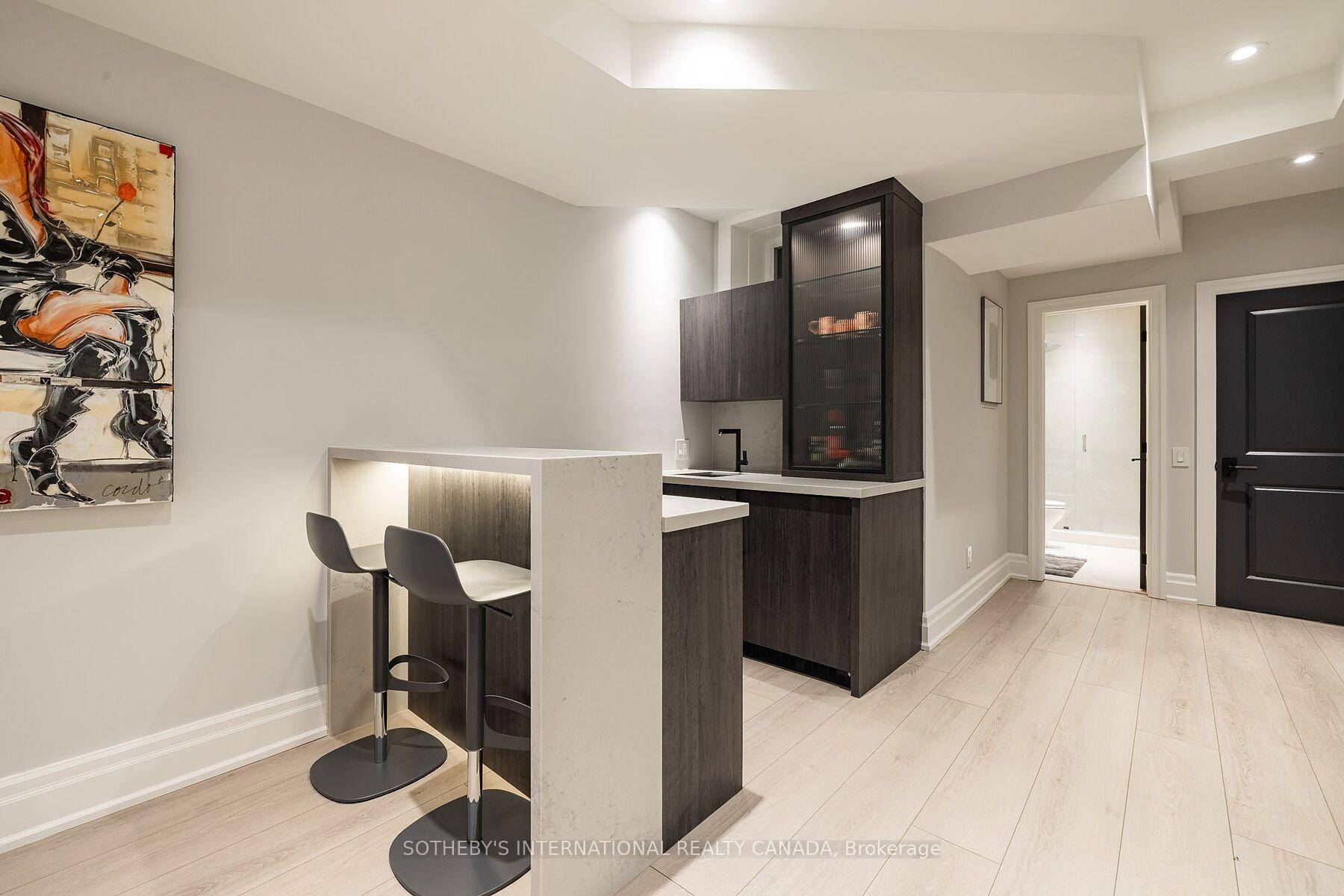 33 Tranby Avenue, Toronto