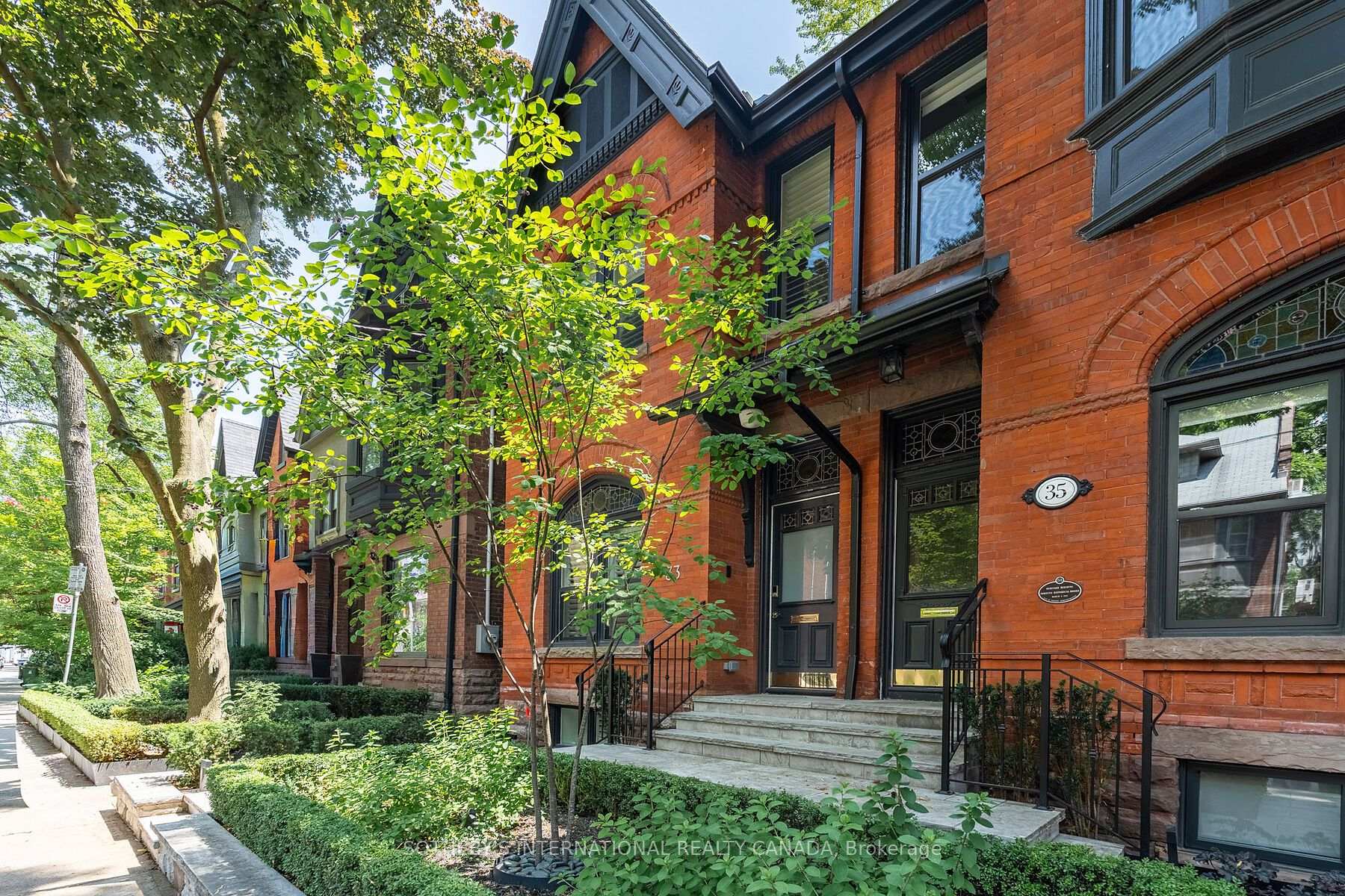 33 Tranby Avenue, Toronto