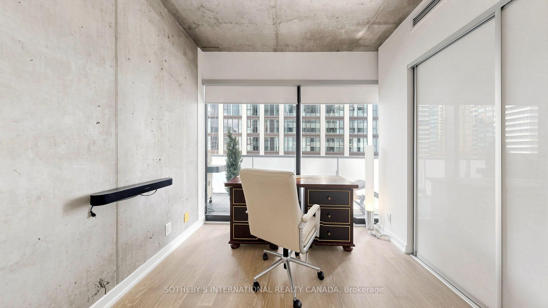 11 Charlotte Street 2807, Toronto Unit: 2807