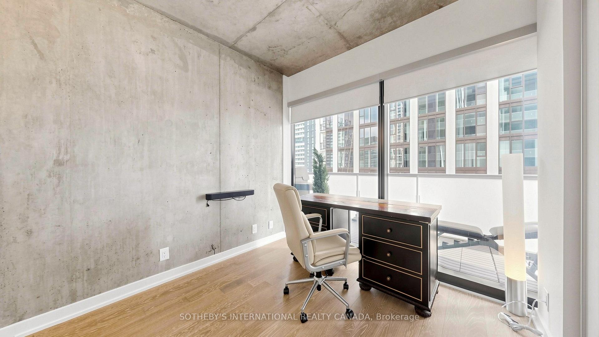 11 Charlotte Street 2807, Toronto Unit: 2807