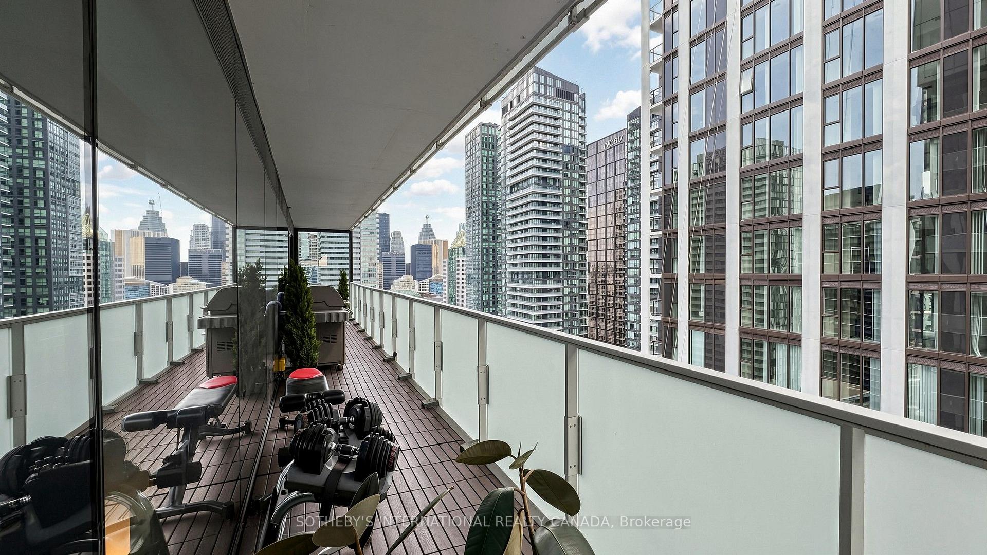 11 Charlotte Street 2807, Toronto Unit: 2807