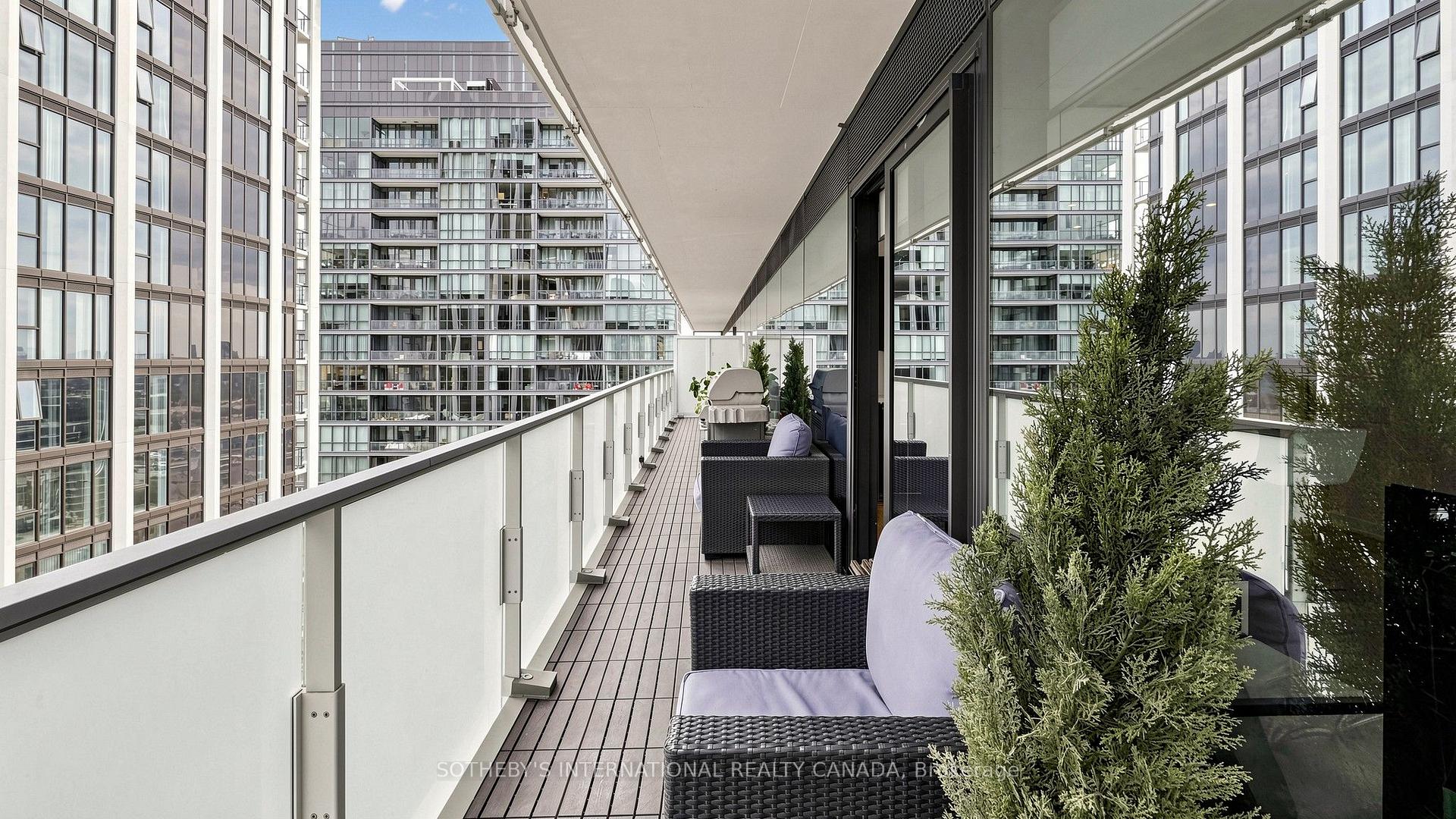 11 Charlotte Street 2807, Toronto Unit: 2807