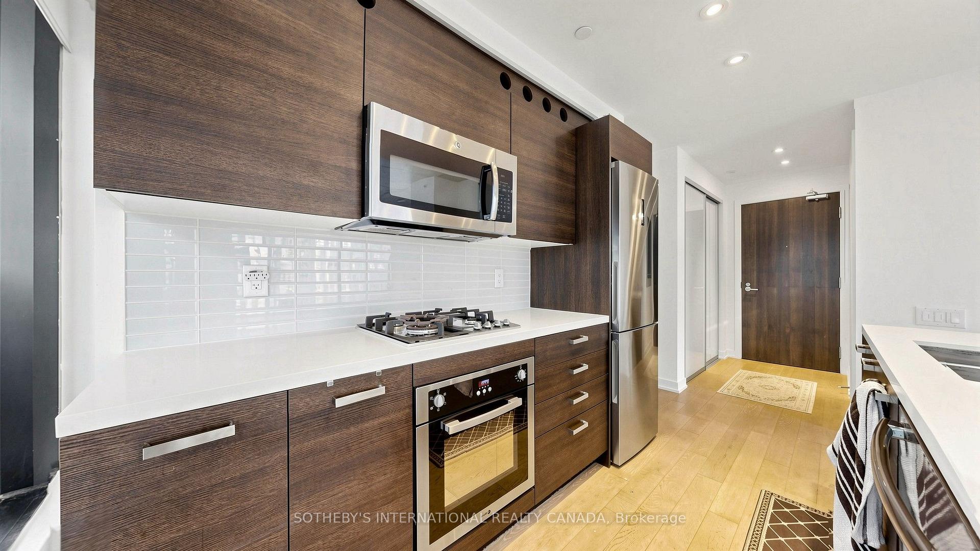 11 Charlotte Street 2807, Toronto Unit: 2807