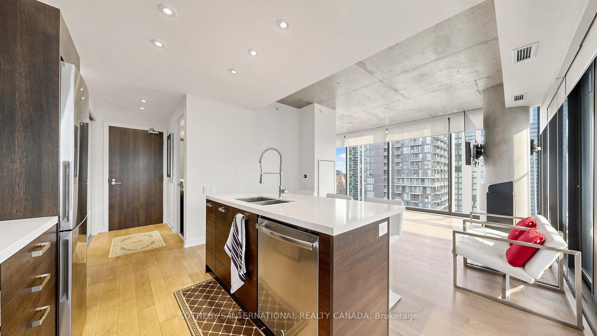 11 Charlotte Street 2807, Toronto Unit: 2807