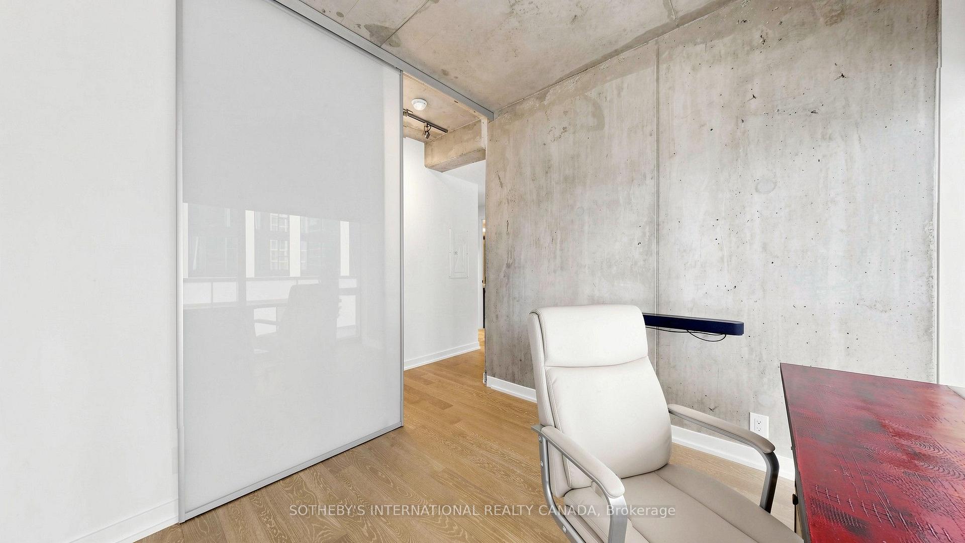 11 Charlotte Street 2807, Toronto Unit: 2807