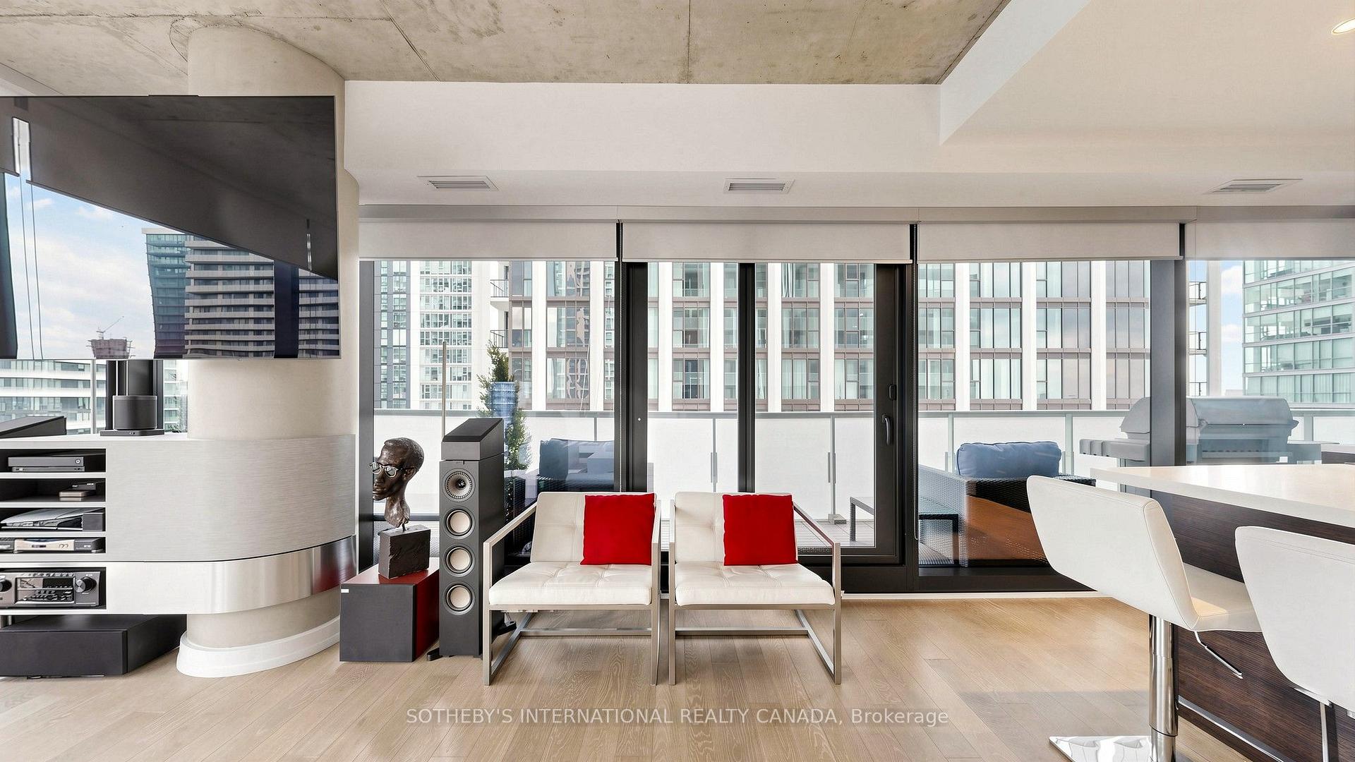 11 Charlotte Street 2807, Toronto Unit: 2807