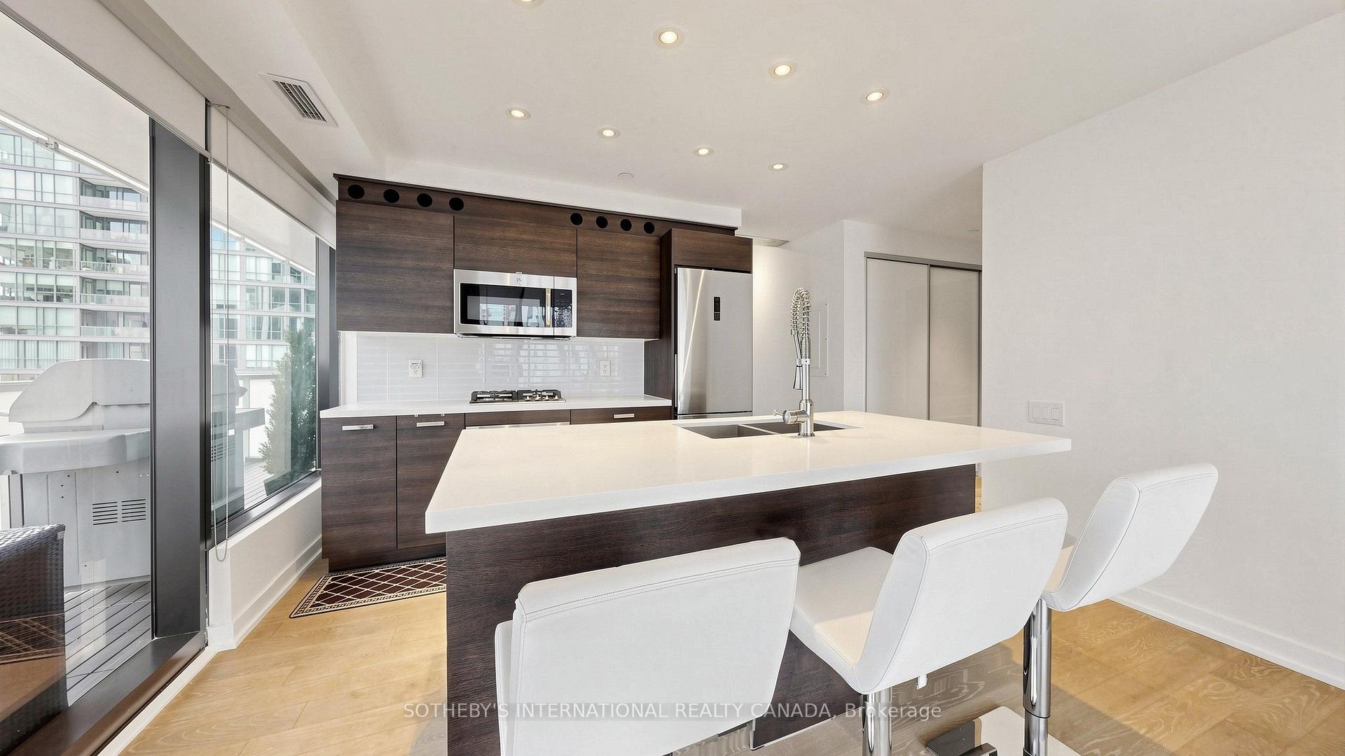 11 Charlotte Street 2807, Toronto Unit: 2807